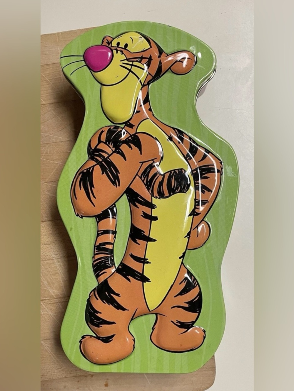 *VINTAGE* - Tigger Metal Tin with Lid - 9.75” x 5" - Winnie the Pooh Series